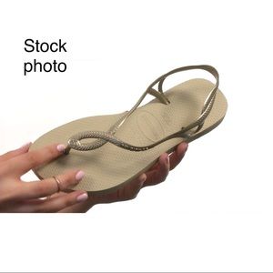 💕Havaianas sz 8-8.5 Luna gold sandals